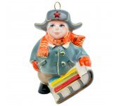 Ёлочная игрушка "Мальчик с санками" (Фарфоровая мануфактура)